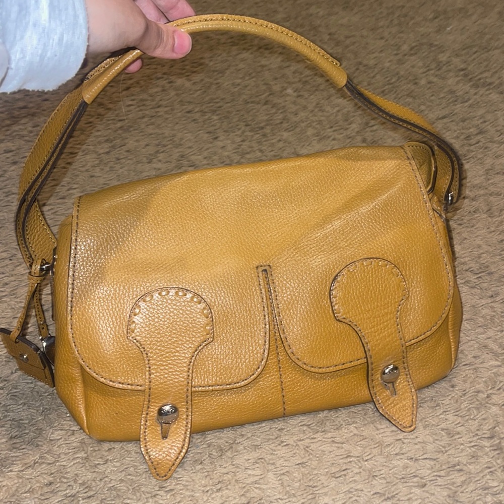 Tod’s shoulder purse